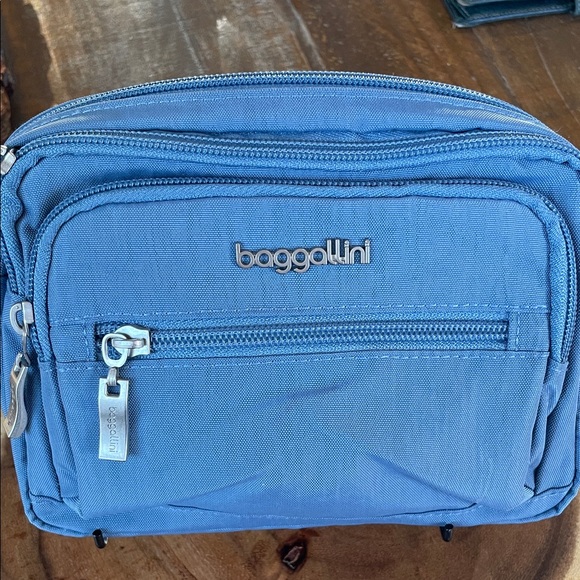 Baggallini Handbags - Baggallini Blue Belt Bag